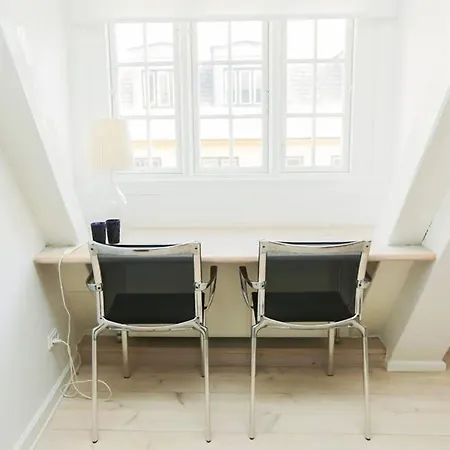 Exclusive And - Private Roof Terrace! Apartment